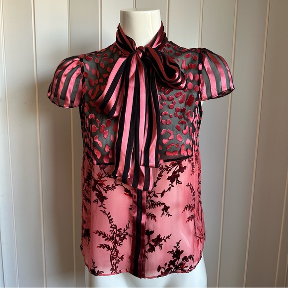🎀SOLD🎀Alice + Olivia Jeannie Pink Stripe Leopard Neck Bow Blouse - Picture 7 of 10